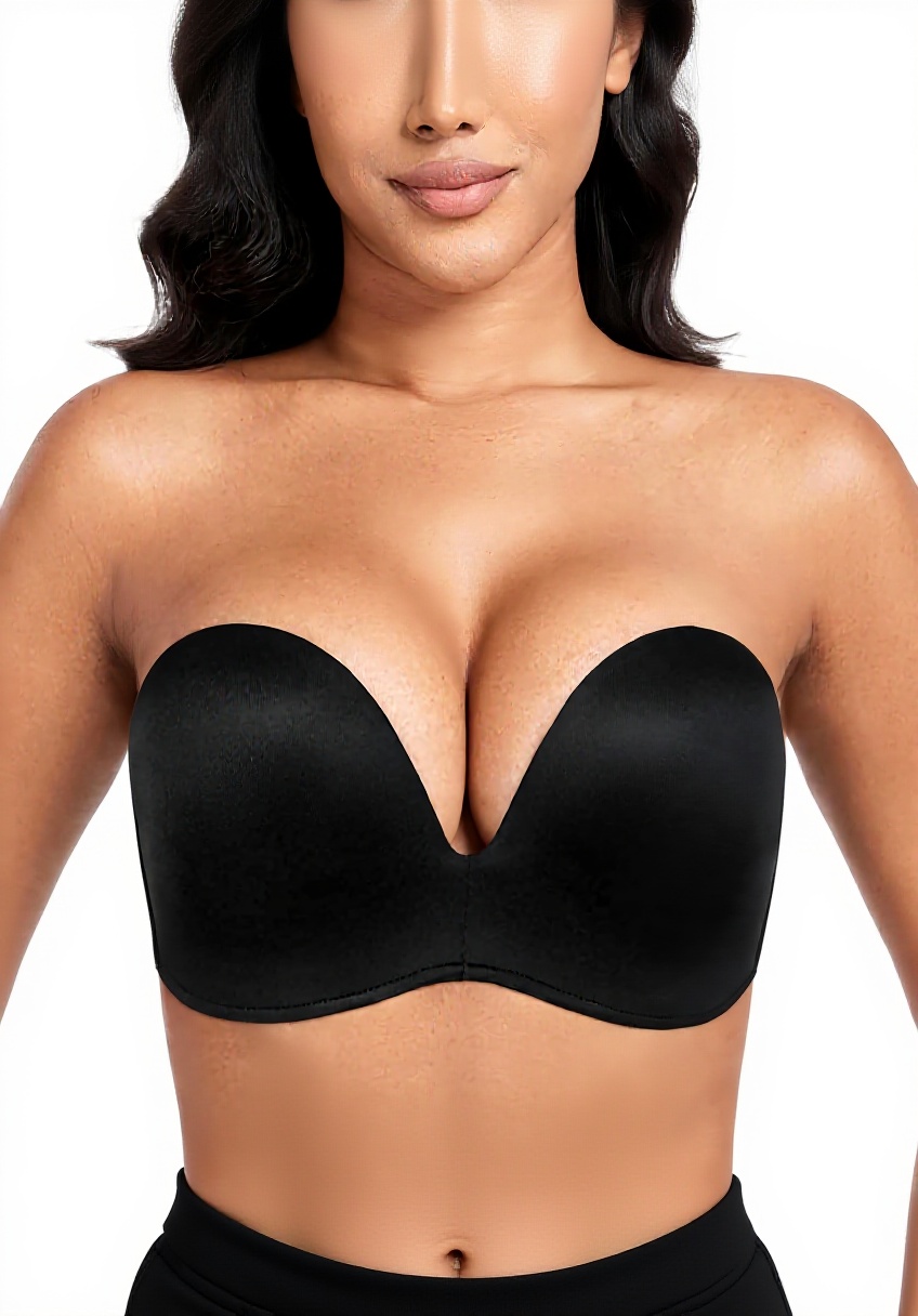 Soutien-gorge DotVol sans bretelles porté avec une robe dos nu