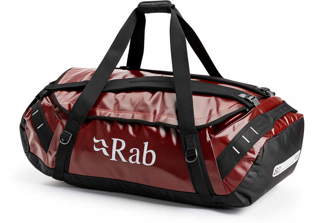 Sac à dos Rab 80 L en usage sur un sentier de montagne
