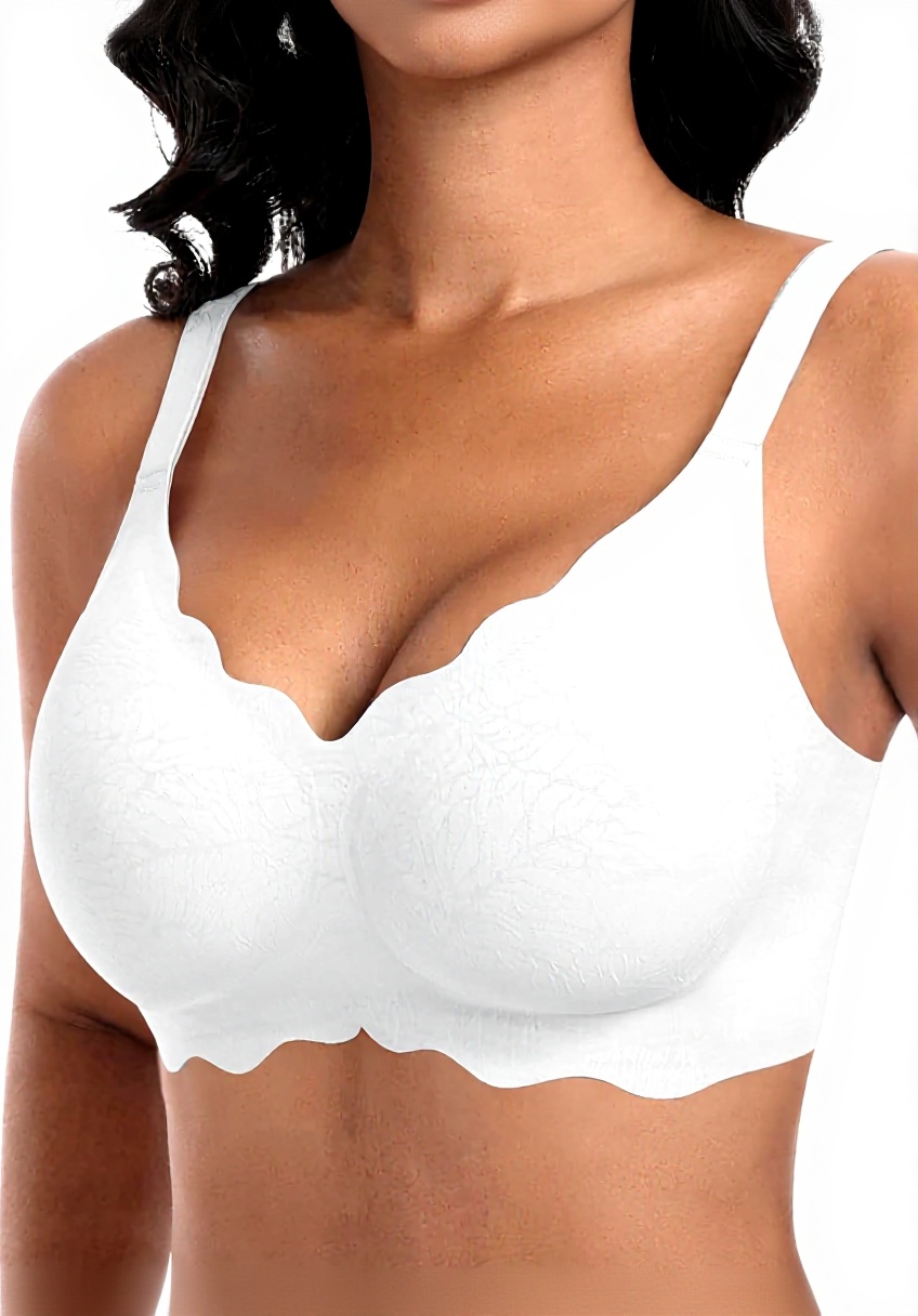 Femme portant le soutien-gorge Ganado sans armature en position détendue