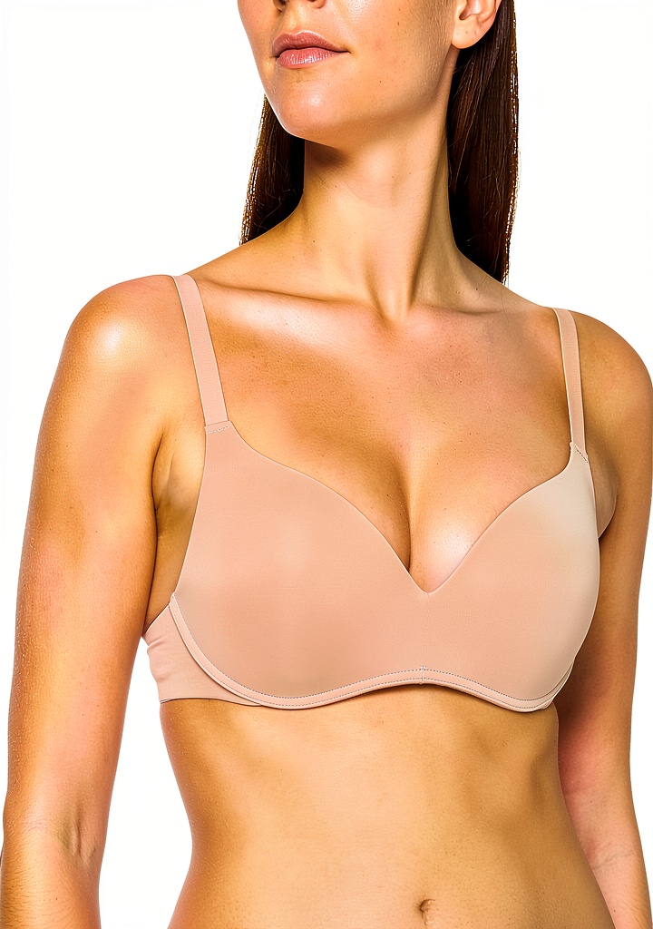 Wonderbra Ultimate Silhouette sans armature porté sous un vêtement décolleté